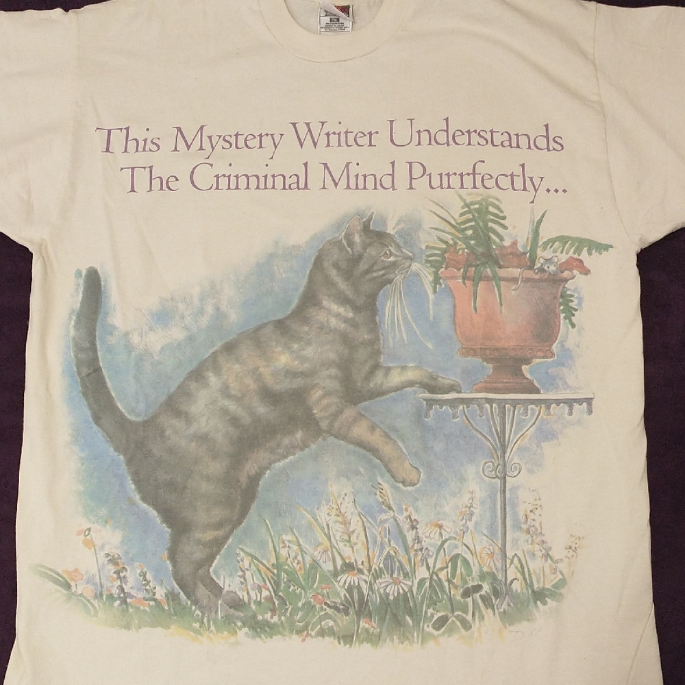 Vintage Murphy Mysteries Books Cat T Shirt Sneaky Brown Series Catastrophe Tee